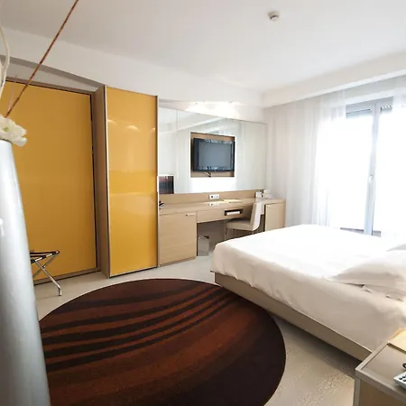 Hotel Waldorf- Premier
