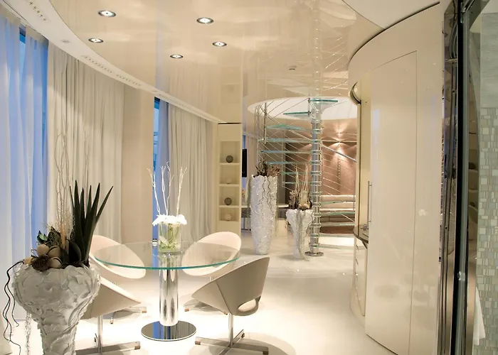 Waldorf- Premier Hotel