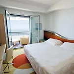 Waldorf- Premier 5*