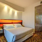Waldorf- Premier Hotel 5*