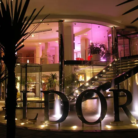 瓦尔多夫普瑞米尔度假酒店 5*