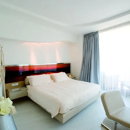 Waldorf- Premier 5*