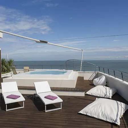 瓦尔多夫普瑞米尔度假酒店