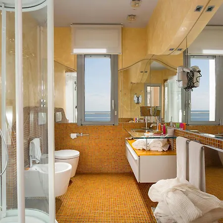 Hotel Waldorf- Premier