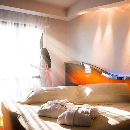 Waldorf- Premier Hotel 5*