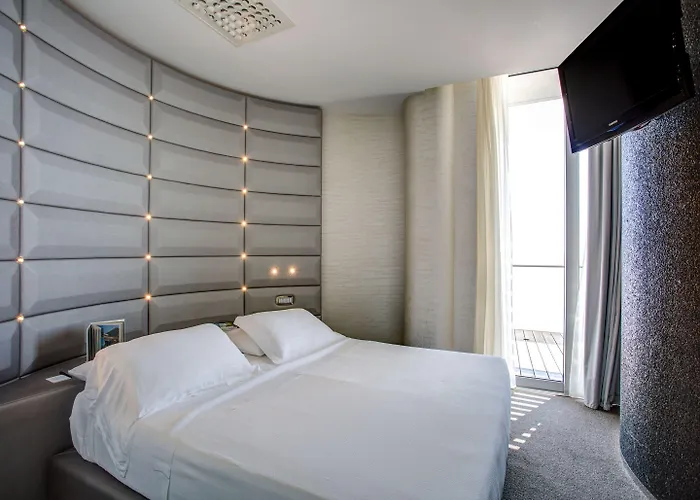 Waldorf- Premier Hotel 5*