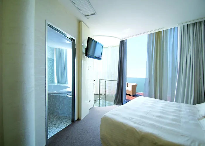 Waldorf- Premier فندق 5*