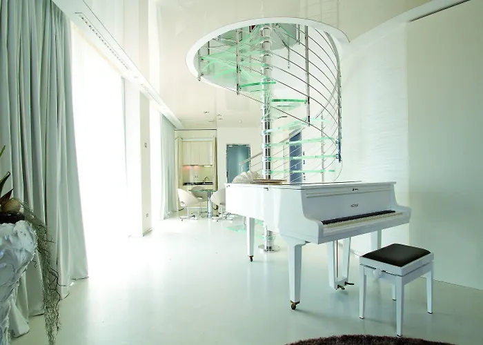 Waldorf- Premier فندق 5*