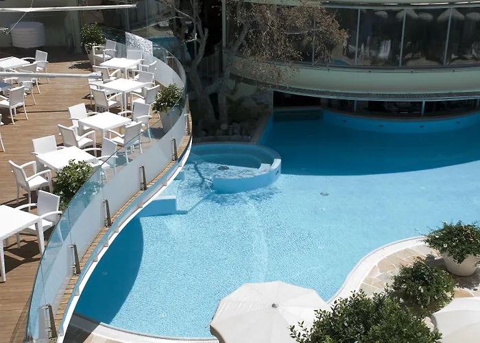 فندق Waldorf- Premier 5*