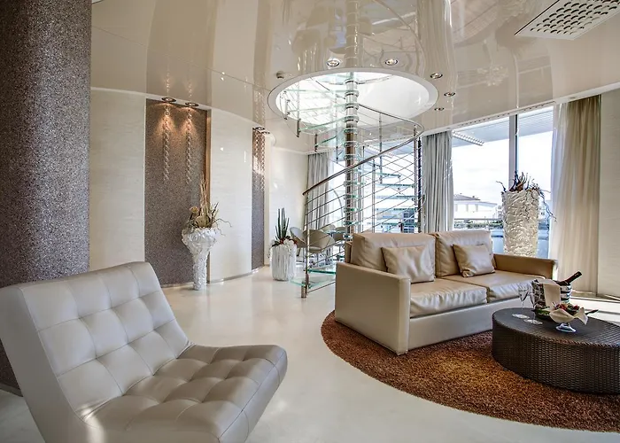 Waldorf- Premier فندق